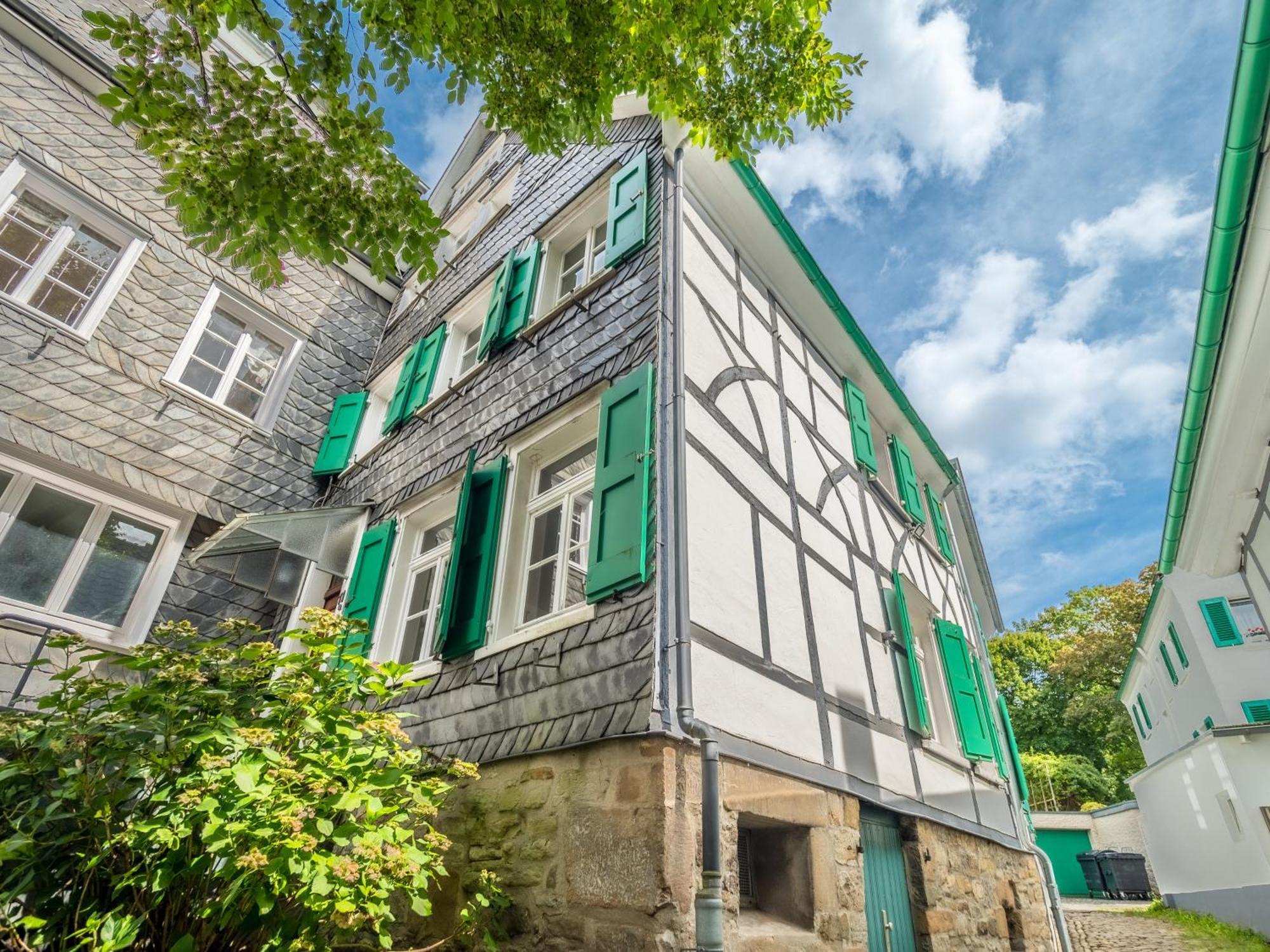 Kuesterhaus Graefrath Золинген Экстерьер фото